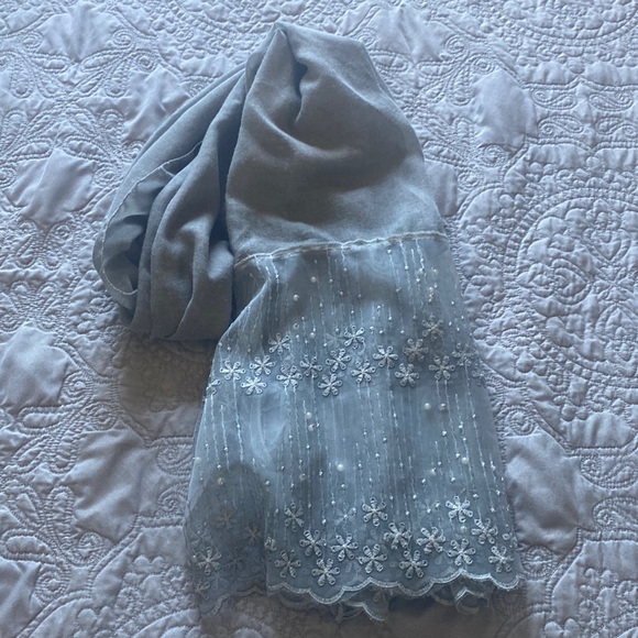 Scarf - Picture 2 of 4